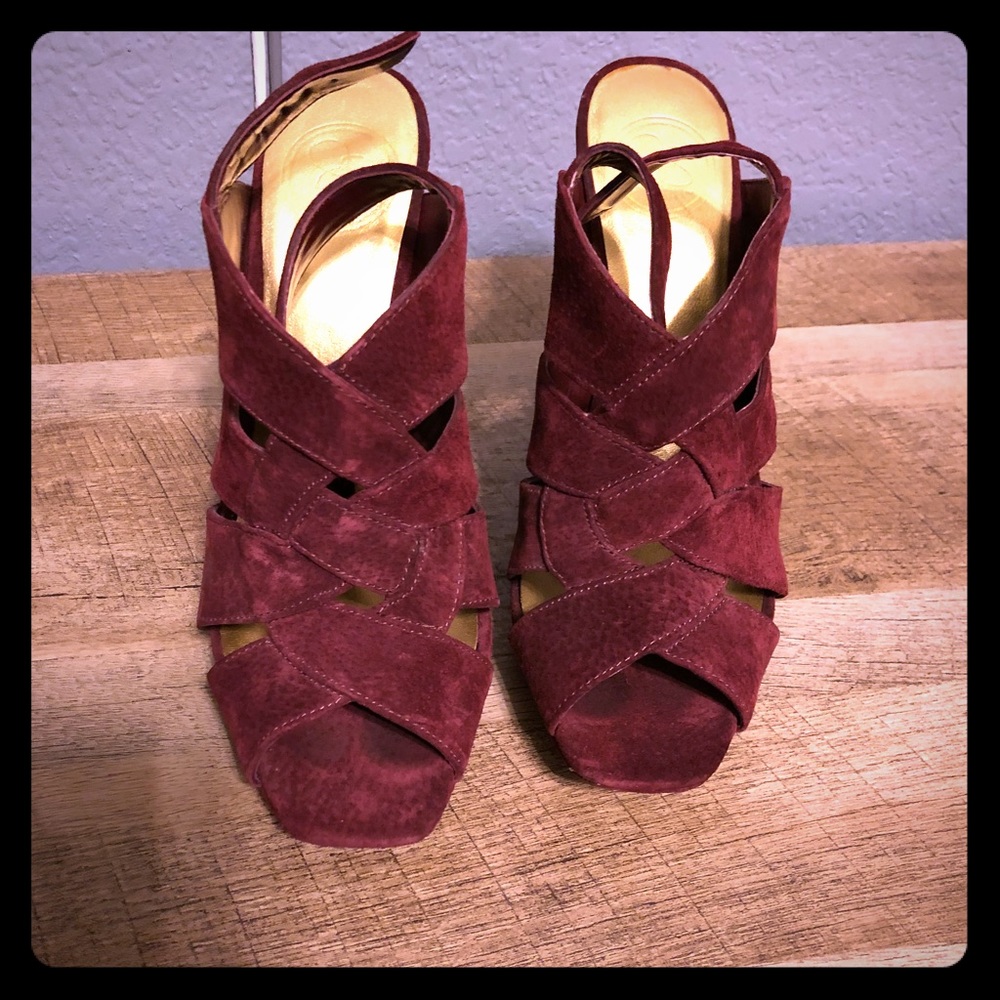 Burgundy/Purpliah-Maroon Jessica Simpson heels *